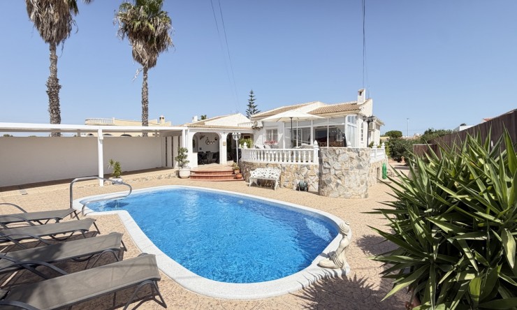 Villa - La Revente - Torrevieja - San Luis