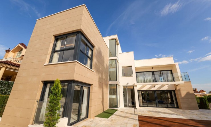 Vrijstaande Villa - Nieuw - Torrevieja - Torrevieja - Centre