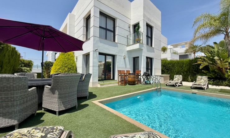 Vrijstaande Villa - Wederverkoop - Ciudad Quesada - Ciudad Quesada - Stad
