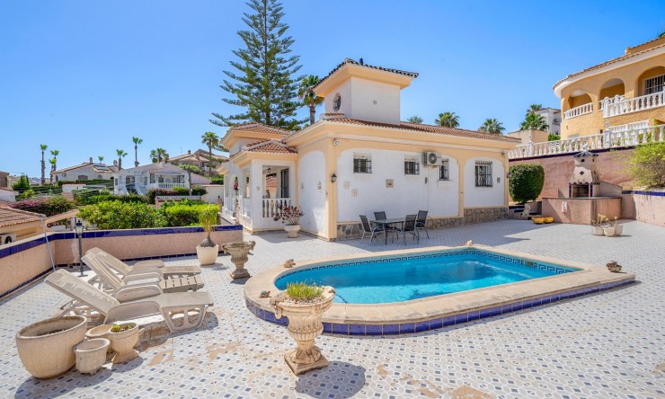 Vrijstaande Villa - Wederverkoop - Ciudad Quesada - La Marquesa