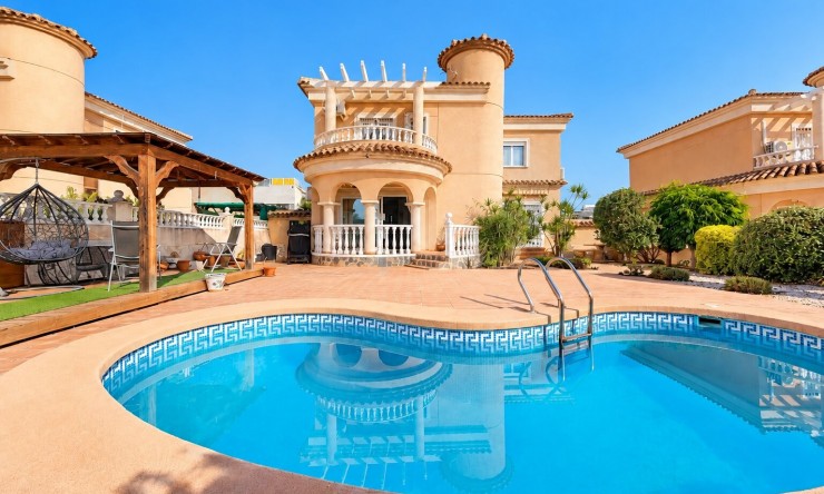 Vrijstaande Villa - Wederverkoop - La Marina - La Marina - Verstedelijking