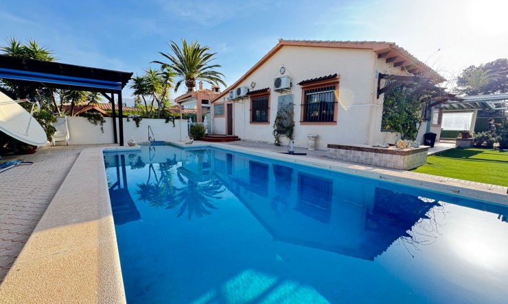 Vrijstaande Villa - Wederverkoop - Orihuela Costa - Cabo Roig