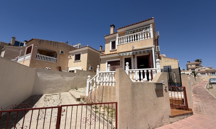 Vrijstaande Villa - Wederverkoop - Orihuela Costa - DOLP-23831