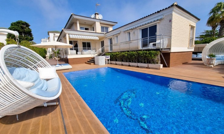 Vrijstaande Villa - Wederverkoop - Torrevieja - Torre La Mata