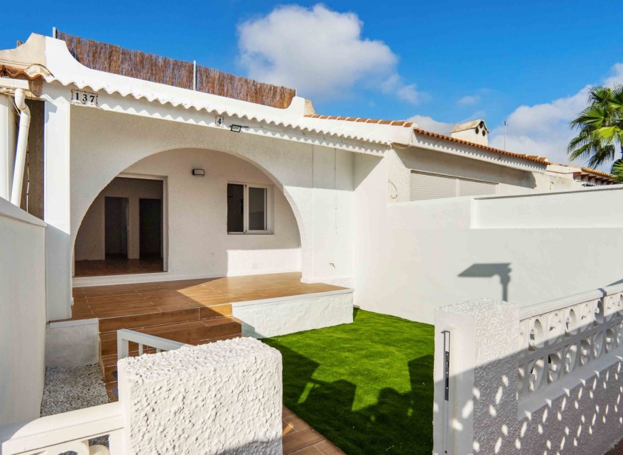 Wederverkoop - Bungalow - Orihuela Costa - Villamartin