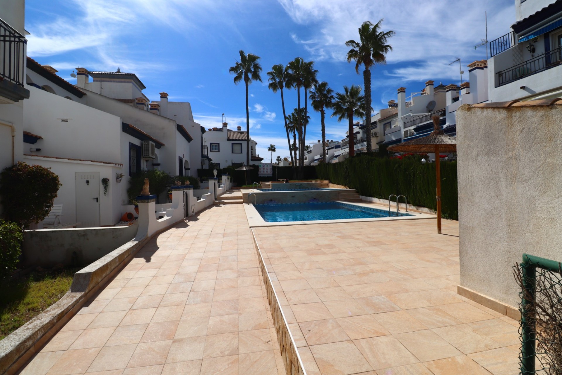 Wederverkoop - Bungalow - Orihuela Costa - Villamartin