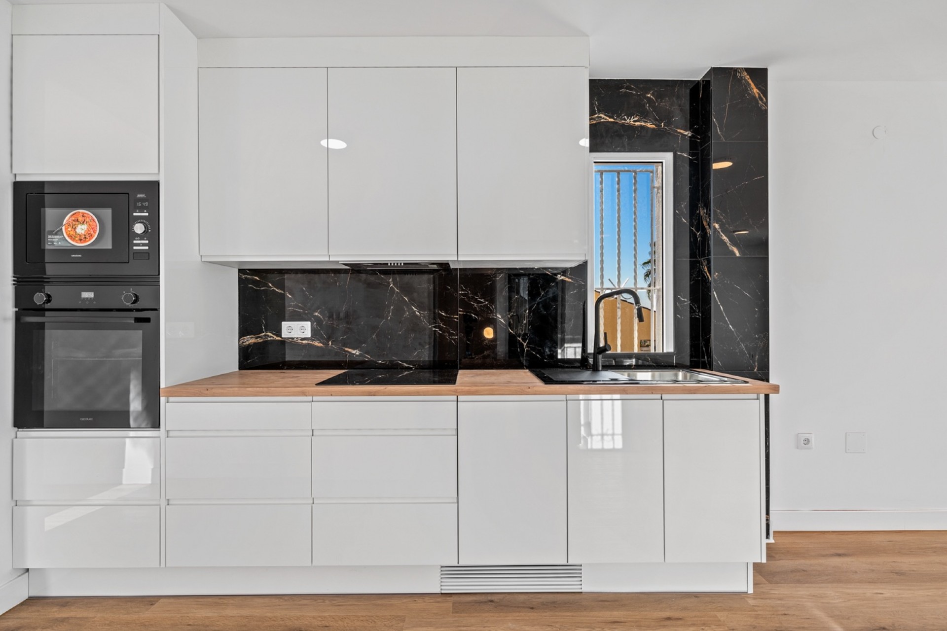 Wederverkoop - Halfvrijstaand - Benimar - Benimar II