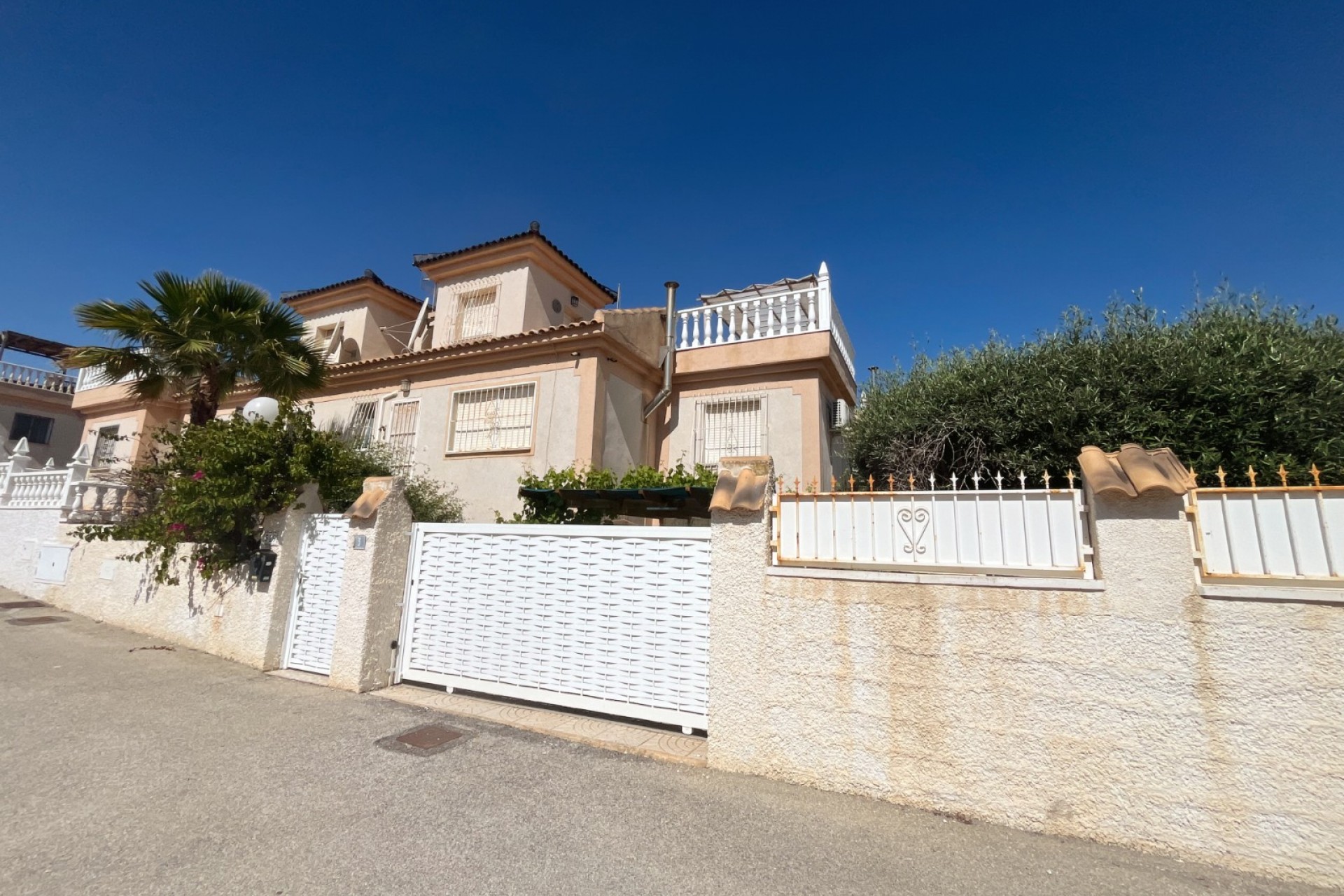Wederverkoop - Quad Villa - Ciudad Quesada - La Marquesa