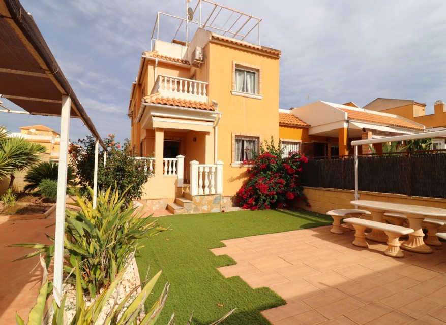 Wederverkoop - Vierkante Villa - Ciudad Quesada - Lo Marabu