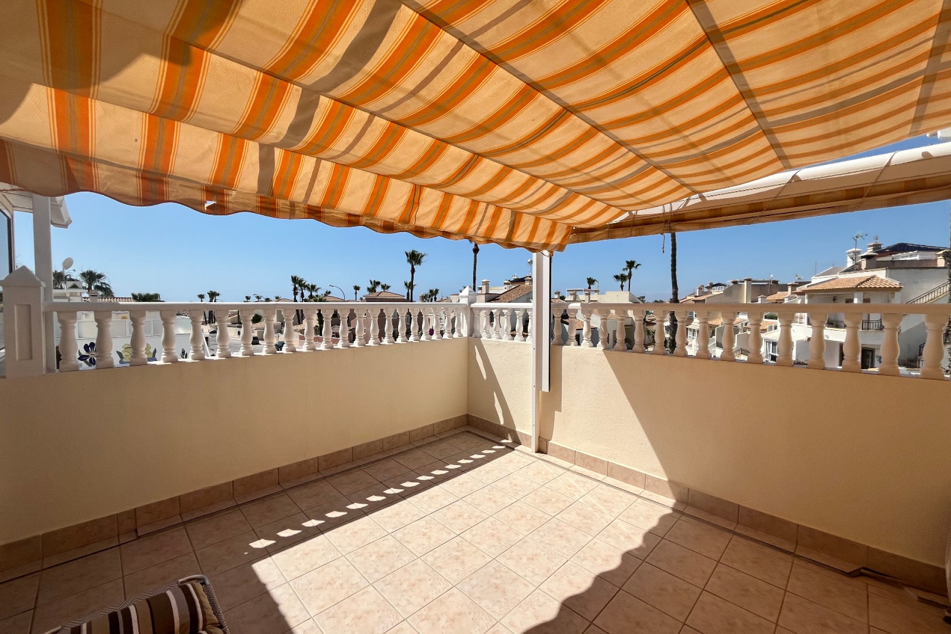 Wederverkoop - Vierkante Villa - Orihuela Costa - Playa Flamenca