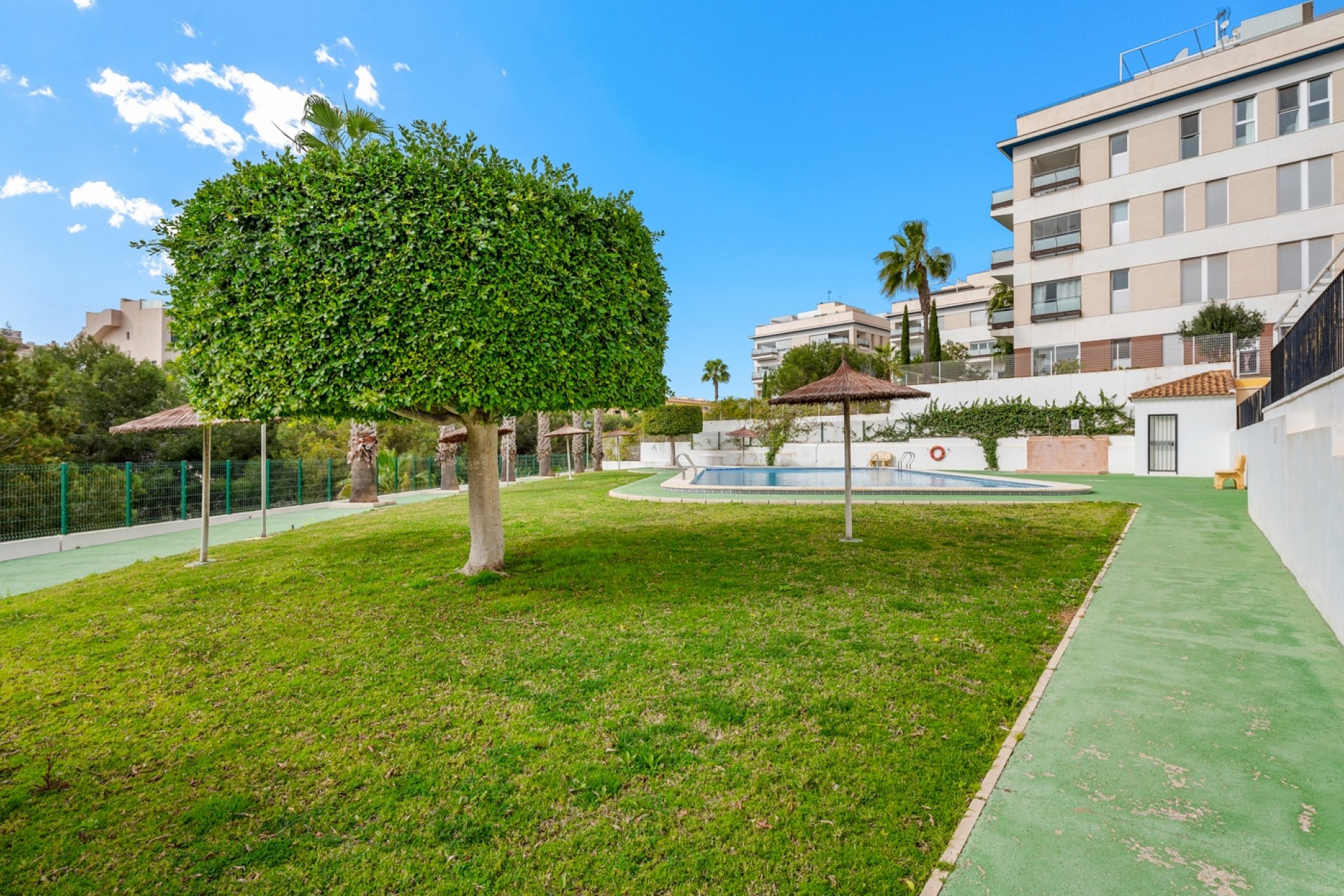 Wederverkoop - Vierkante Villa - Orihuela Costa - Villamartin