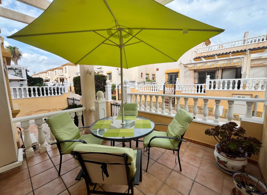 Wederverkoop - Vierkante Villa - Orihuela Costa - Villamartin