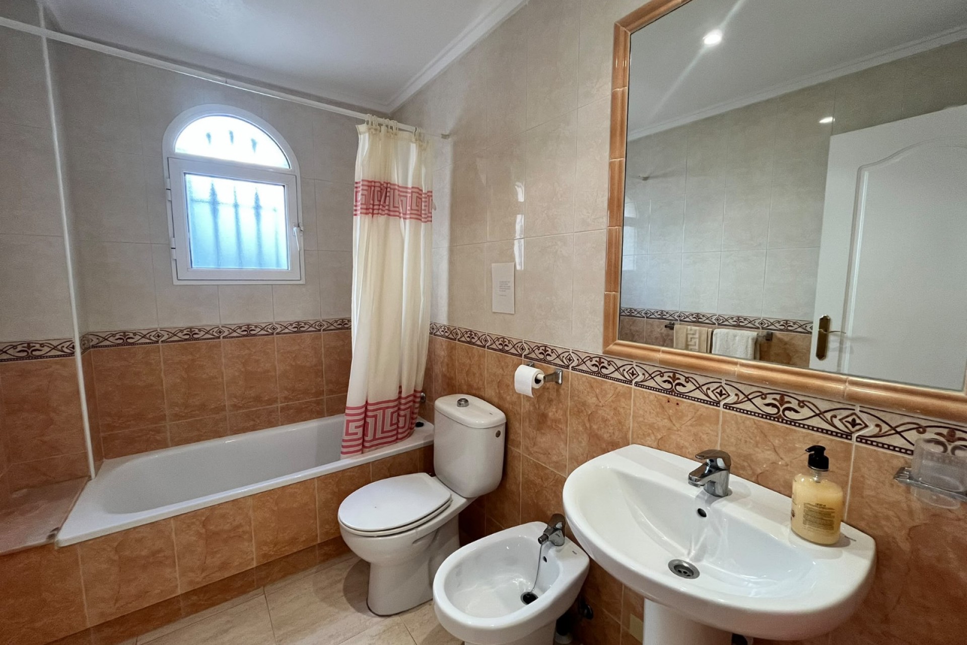 Wederverkoop - Vierkante Villa - Orihuela Costa - Villamartin