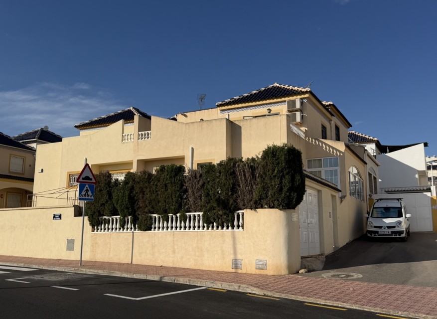 Wederverkoop - Vierkante Villa - Torrevieja - Los Balcones