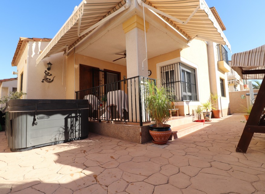 Wederverkoop - Vrijstaande Villa - Algorfa - Montebello