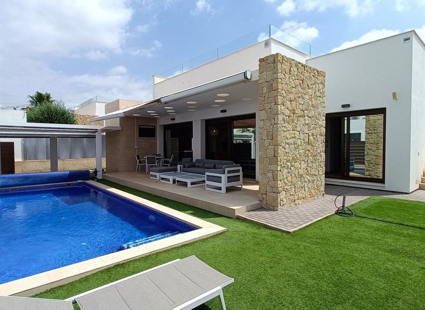 Wederverkoop - Vrijstaande Villa - Los Montesinos - Entre Naranjos / Vistabella Golf