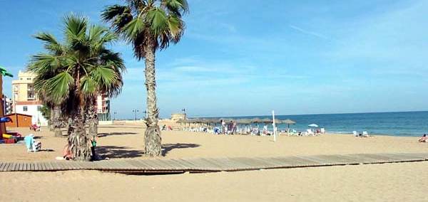mejoras en la seguridad de playa y de primeros auxilios para la temporada de Pascua
