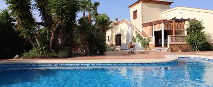 For å nyte et sunt og avslappet liv, kjøp en eiendom til salgs Formentera