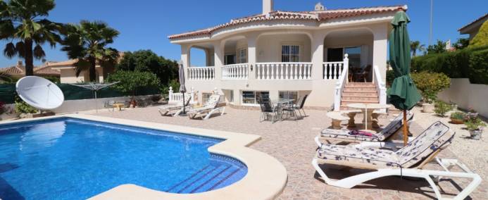 VINCENT tilbyr deg eiendommen til salgs i Benimar som du alltid har ønsket