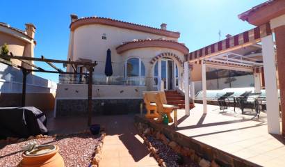 Villa for sale in Benimar