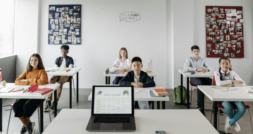 Are you thinking of buying a property on the Costa Blanca? If you have school-age children, you will find this guide to international schools very useful