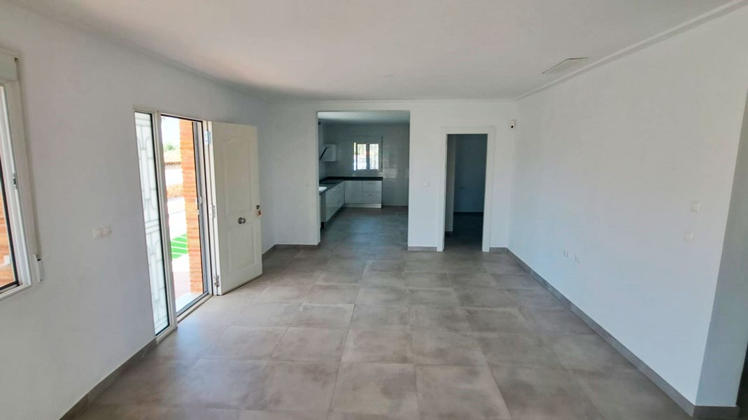 Finca with 3 Bedrooms in Catral, Alicante with Large Plot and Mountain View