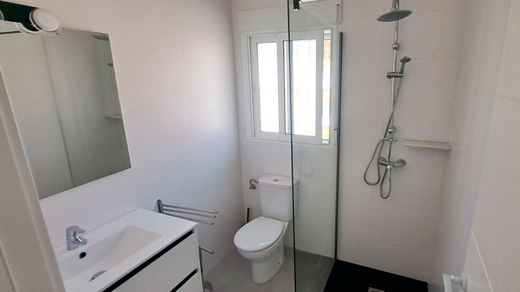 Finca with 3 Bedrooms in Catral, Alicante with Large Plot and Mountain View