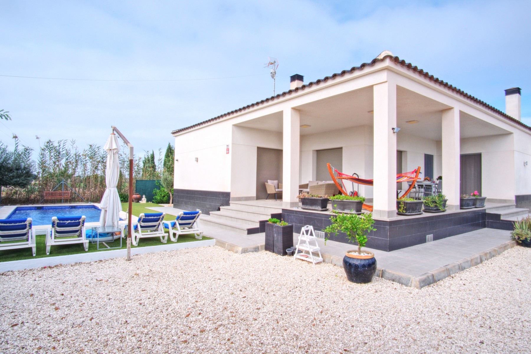 Commercial (Freehold) i Dolores – fotografija 5
