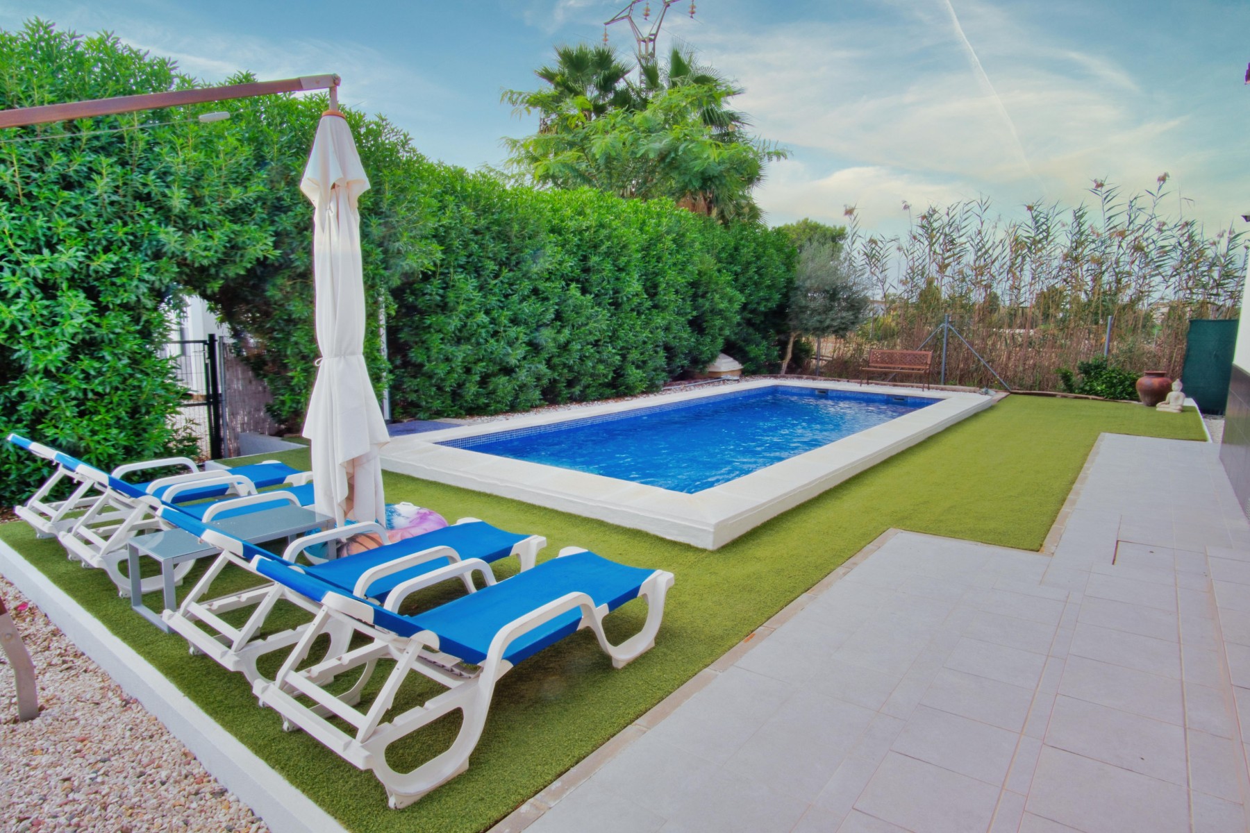 Commercial (Freehold) i Dolores – fotografija 2