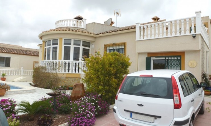 Reventa - Chalet - San Miguel de Salinas - Lake View Mansions