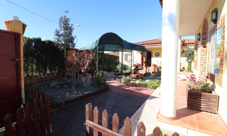 Reventa - Casa de Campo - Orihuela - San Bartolome
