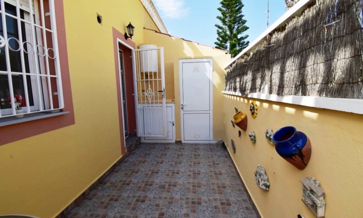 Re-Sale - Semi Detached Villa - Orihuela Costa - Playa Flamenca