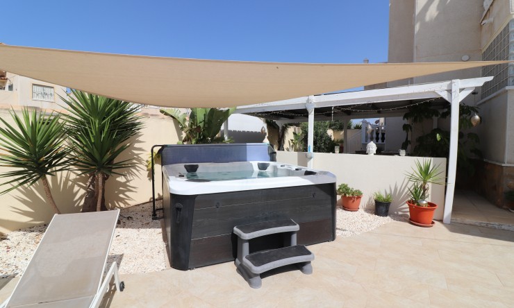 Wederverkoop - Vrijstaande Villa - San Miguel de Salinas - Lake View Mansions