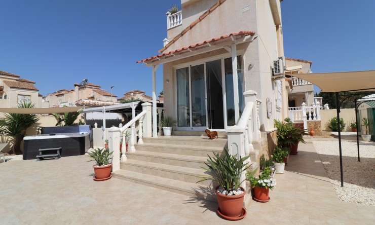 Wederverkoop - Vrijstaande Villa - San Miguel de Salinas - Lake View Mansions