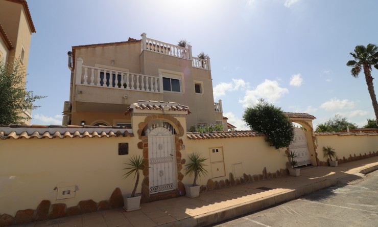 Wederverkoop - Vrijstaande Villa - San Miguel de Salinas - Lake View Mansions