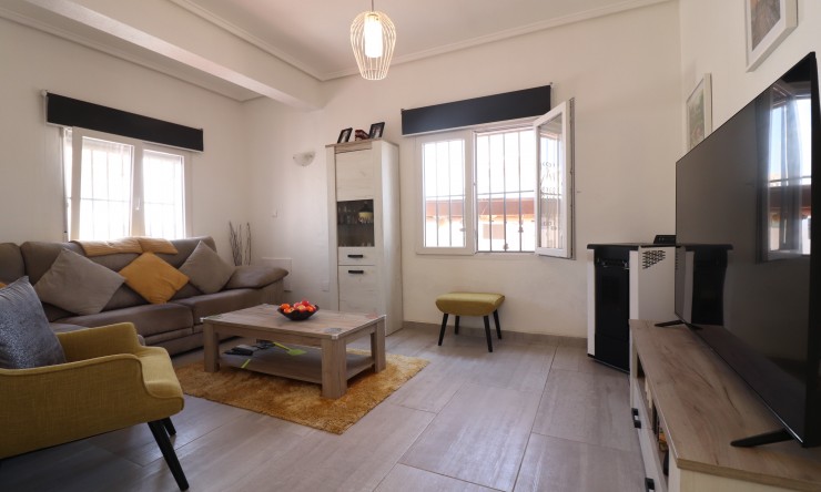 Videresalg - Frittliggende Villa - Ciudad Quesada - Ciudad Quesada - Byen