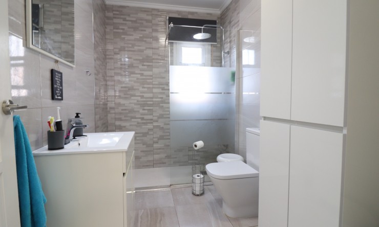 Videresalg - Frittliggende Villa - Ciudad Quesada - Ciudad Quesada - Byen