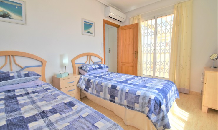 Videresalg - Tomannsbolig - Orihuela Costa - Playa Flamenca