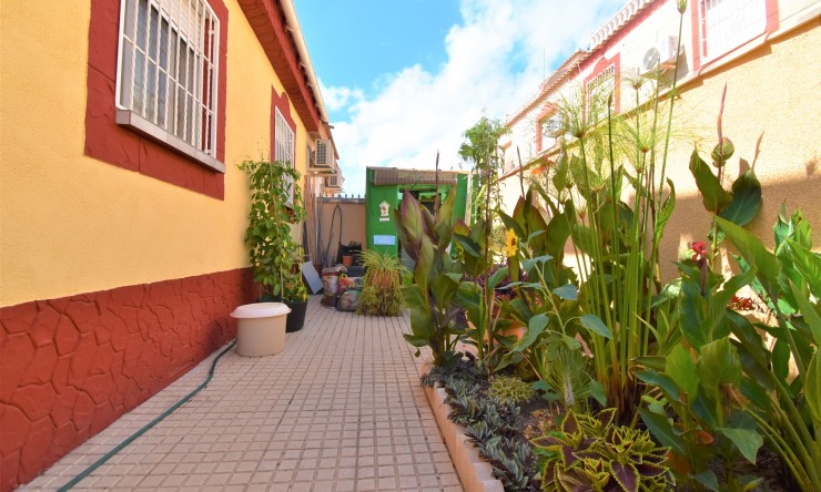 Videresalg - Quad Villa - Orihuela Costa - Playa Flamenca