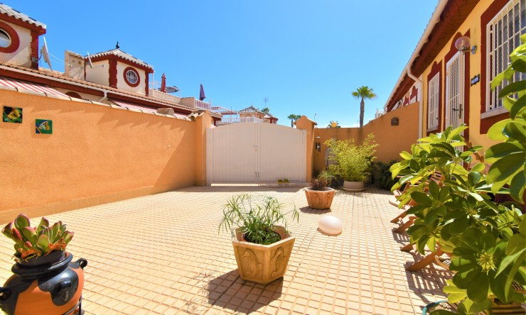 Videresalg - Quad Villa - Orihuela Costa - Playa Flamenca