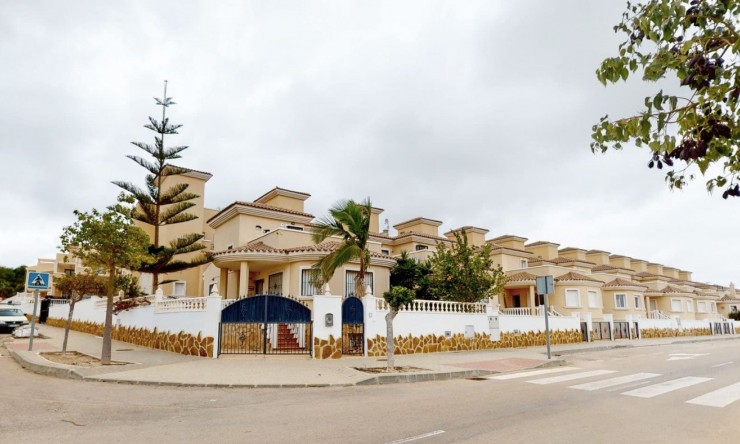 Nieuw - Vrijstaande Villa - San Miguel de Salinas - Cerro Del Sol