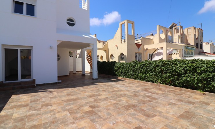 Re-Sale - Quad Villa - Torrevieja - El Salado