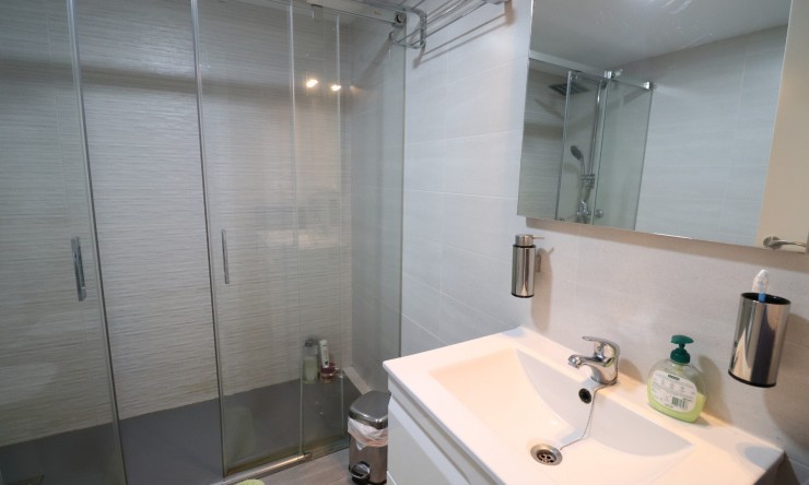 Reventa - Apartamento - Torrevieja - Playa Del Cura