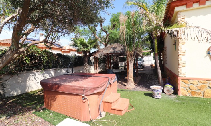 Reventa - Chalet - Formentera del Segura - Fincas de La Vega