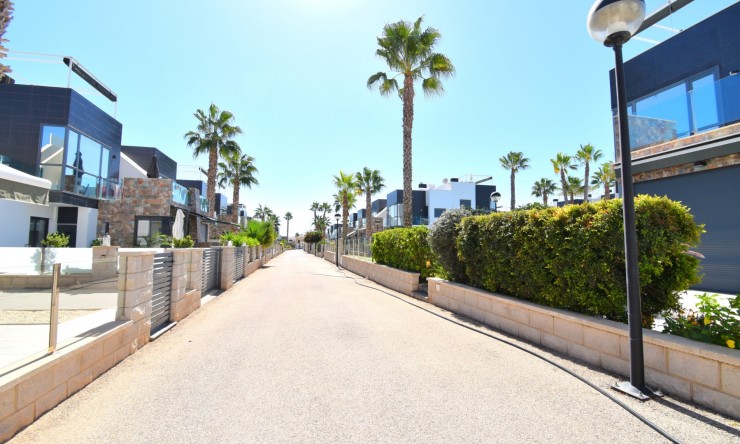 Re-Sale - Apartment - Orihuela Costa - Lomas de Cabo Roig