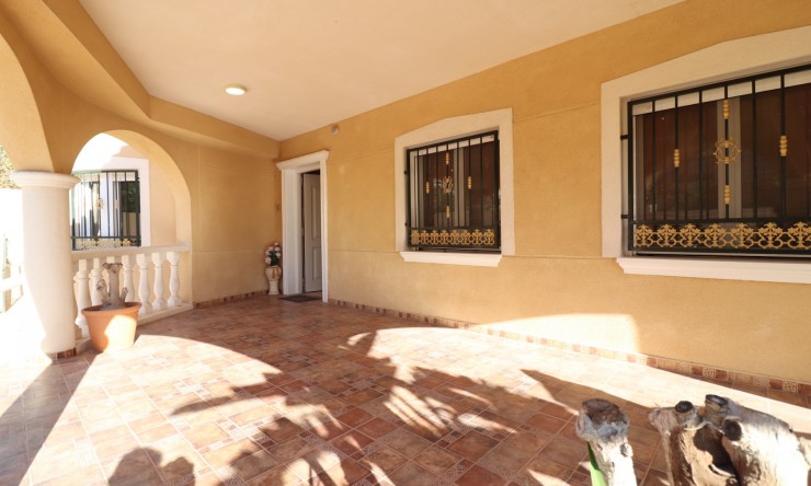 Re-Sale - Detached Villa - La Marina - La Escuera