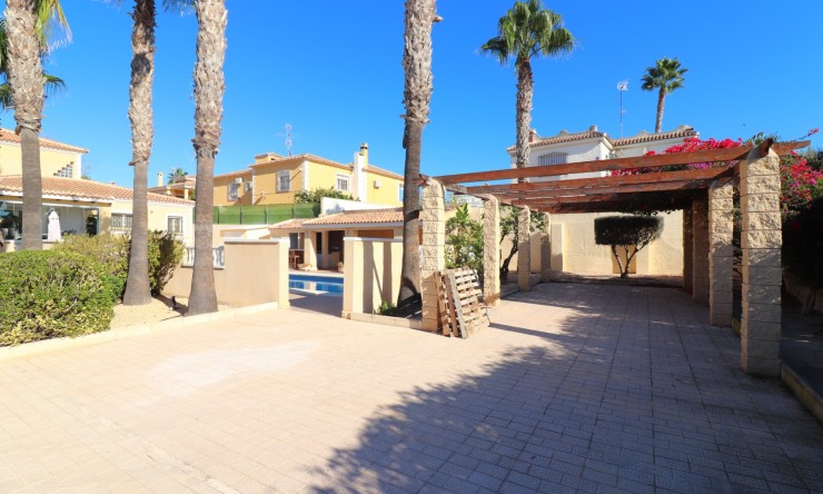 Re-Sale - Detached Villa - La Marina - La Escuera