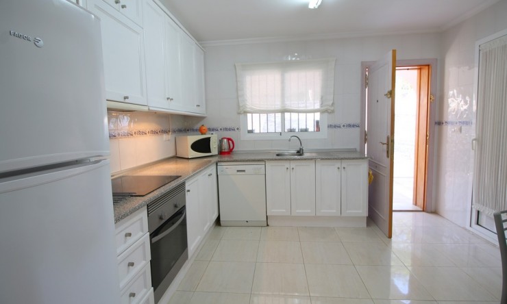 Re-Sale - Detached Villa - Mil Palmeras - Mil Palmeras - Town