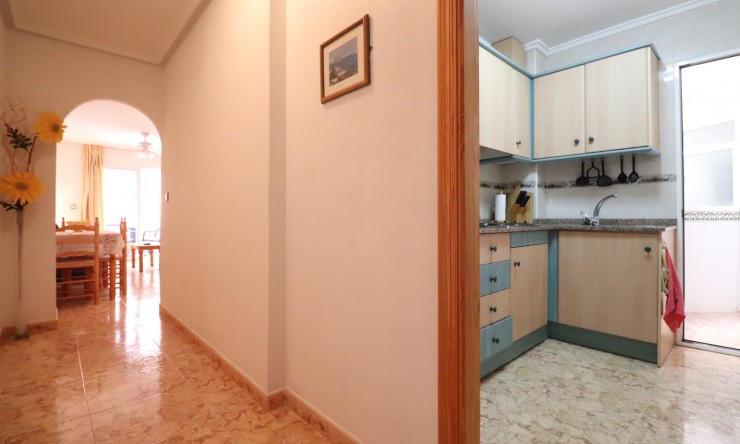 Re-Sale - Apartment - Torrevieja - Torrevieja - Centre