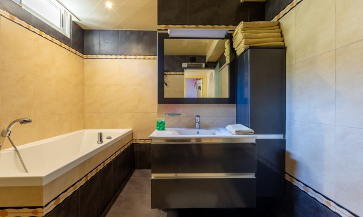 Re-Sale - Detached Villa - Benimar - Benimar I